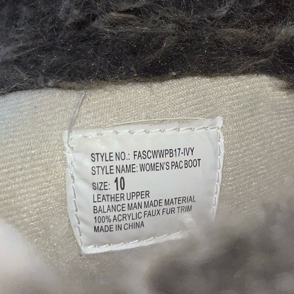 Field & Stream Women's PAC 200g
Thinsulate Winter Boots Size 10 - Picture 6 of 6